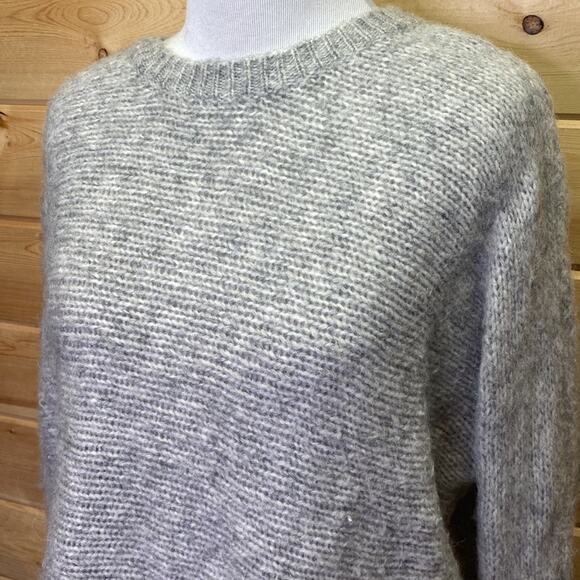 Eileen Fisher Grey Wool Knit Asymmetrical Sweater Size Medium - Picture 2 of 8